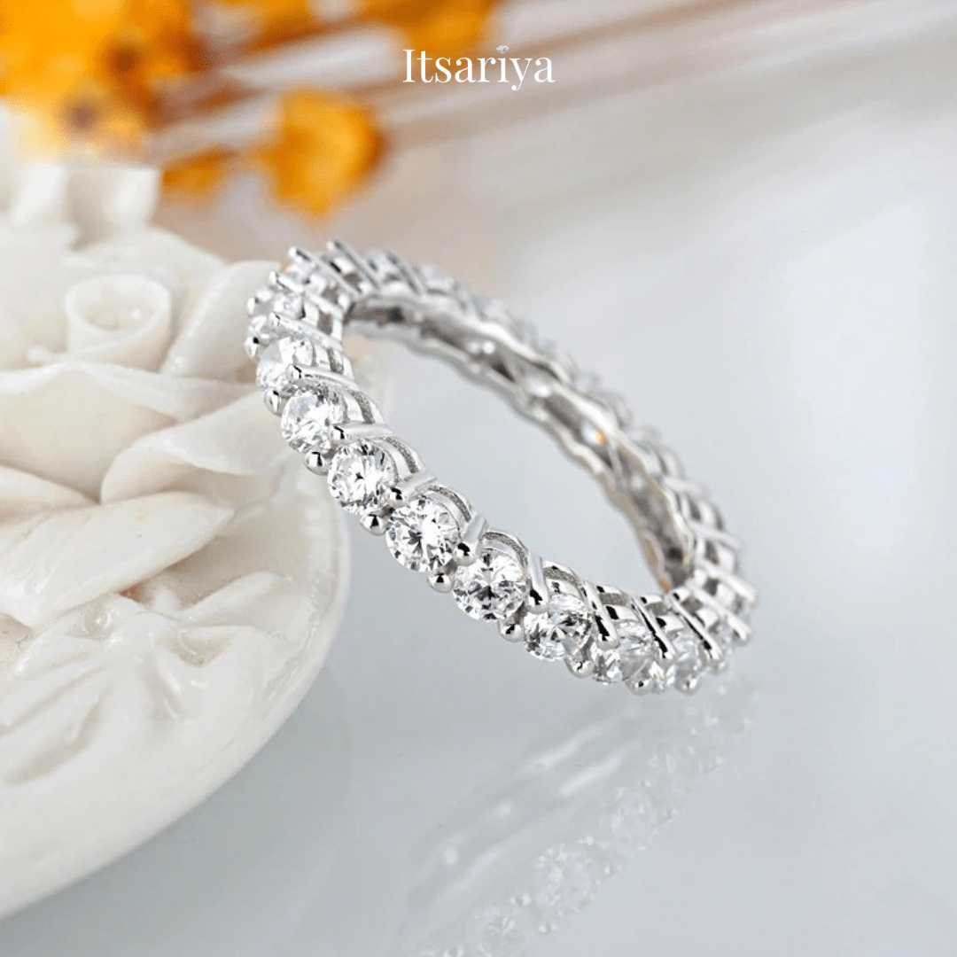 Itsariya Moissanite Row Ring