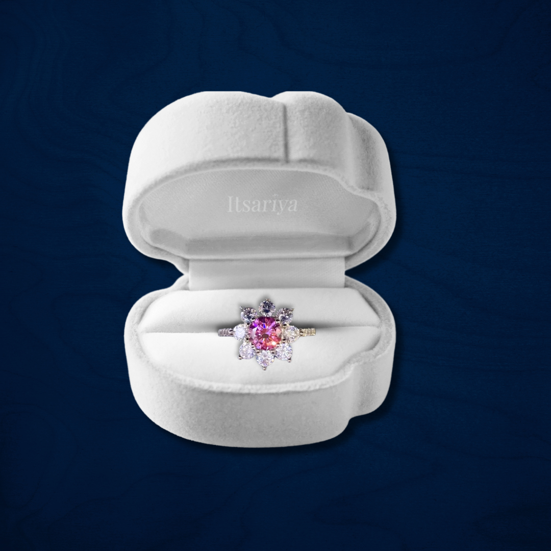 Itsariya Flower Harmony Moissanite Diamond Ring